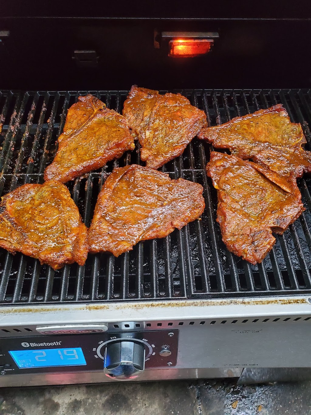 Momtees monkey place | restaurant | 5423 Chester Ave, Philadelphia, PA 19143, USA | 2152544801 OR +1 215-254-4801