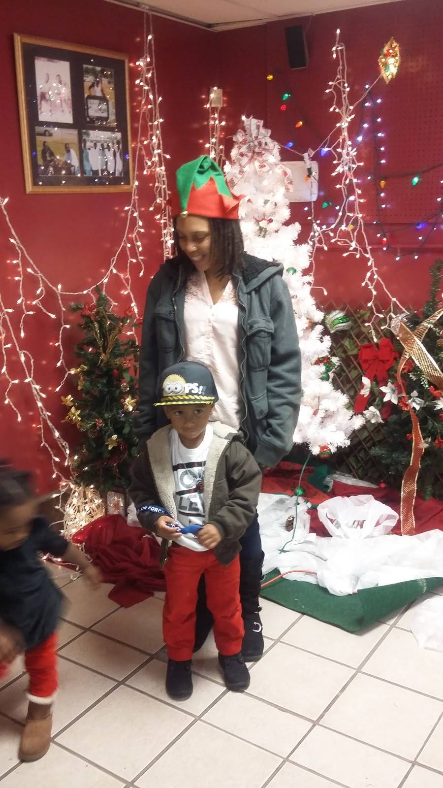 Soul Food On the Go Restaurant | restaurant | 545 E Chapel St, St Pauls, NC 28384, USA | 9108652003 OR +1 910-865-2003