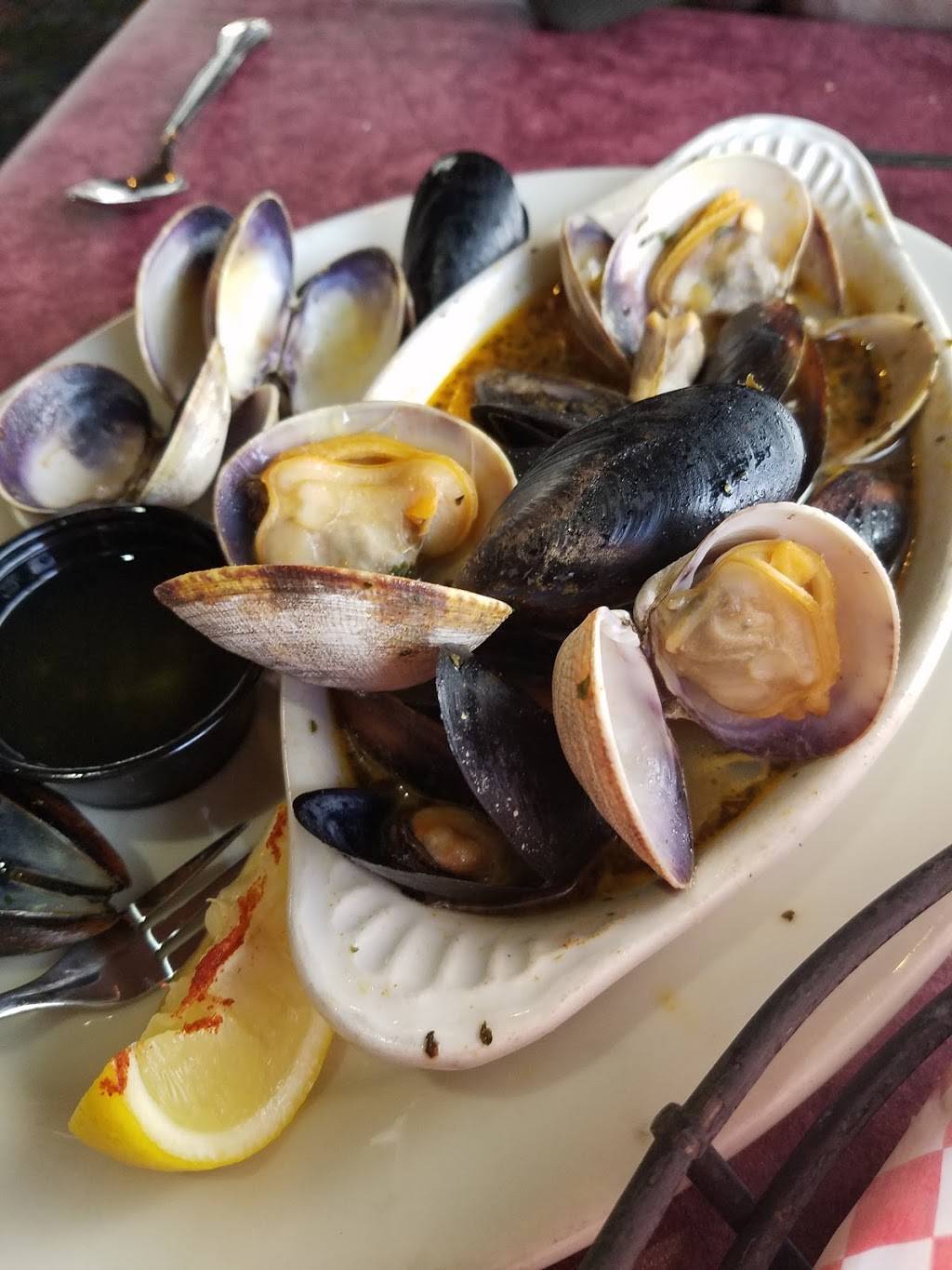 Johnnys Dock Restaurant & Marina | restaurant | 1900 E D St, Tacoma, WA 98421, USA | 2536273186 OR +1 253-627-3186