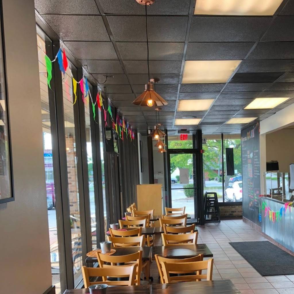 Guac Mexican Grill | restaurant | 610 E Irving Park Rd, Roselle, IL 60172, USA | 8474665524 OR +1 847-466-5524