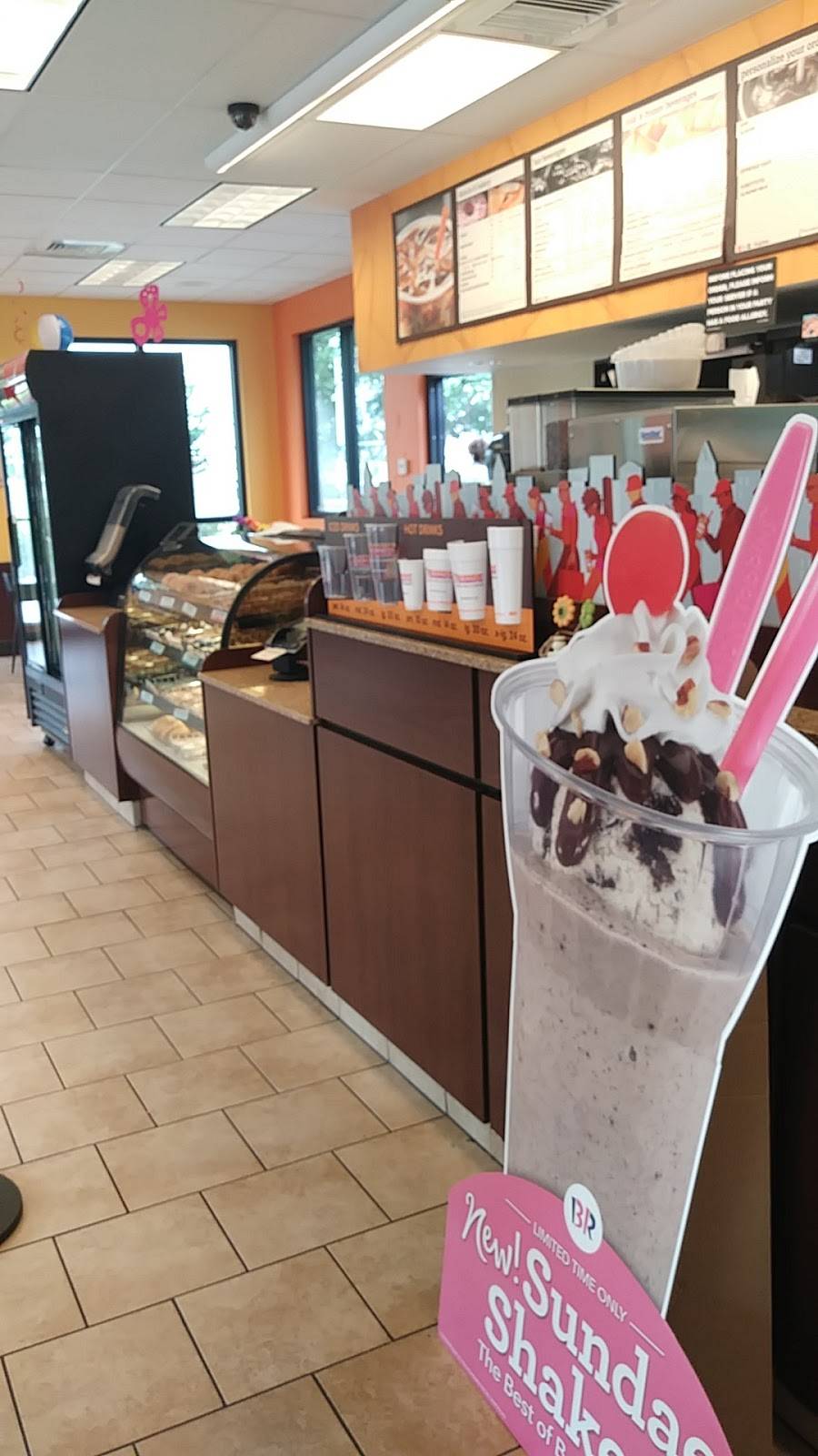 Dunkin | cafe | 612 10th St E, Palmetto, FL 34221, USA | 9417237711 OR +1 941-723-7711