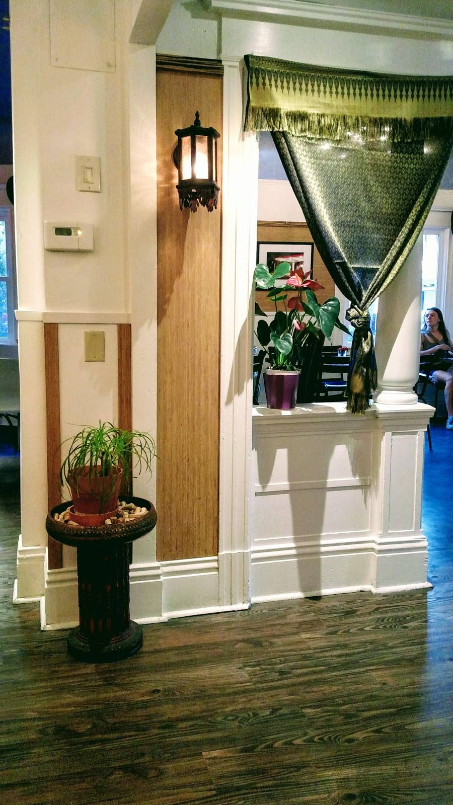 Veg | restaurant | 2431 J St, Sacramento, CA 95816, USA | 9164488768 OR +1 916-448-8768