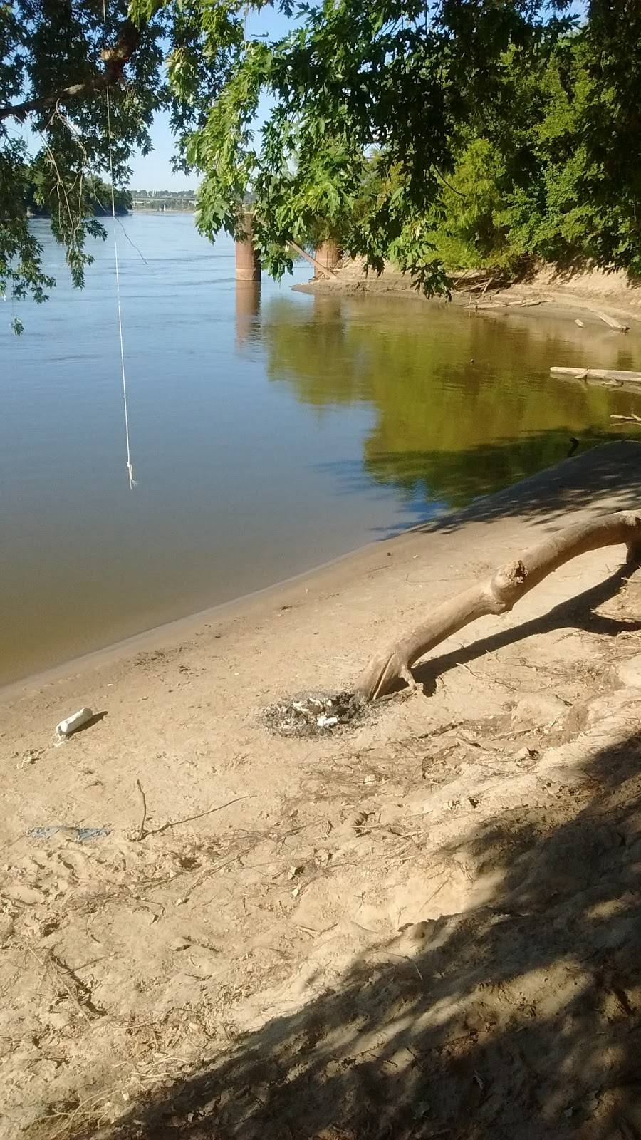 Little Caesars Pizza | meal takeaway | 2120 Mitchell Ave, St Joseph, MO 64507, USA | 8162798500 OR +1 816-279-8500