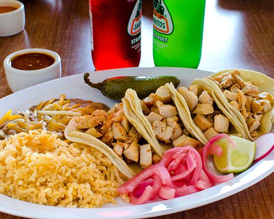 Taco Street | restaurant | 7136 Martin Luther King Jr Way S #102, Seattle, WA 98118, USA | 2066590583 OR +1 206-659-0583