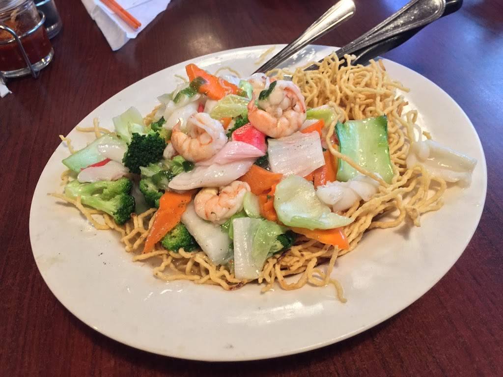 Pho Deluxe | restaurant | 2300 Clarendon Blvd, Arlington, VA 22201, USA | 5716392813 OR +1 571-639-2813