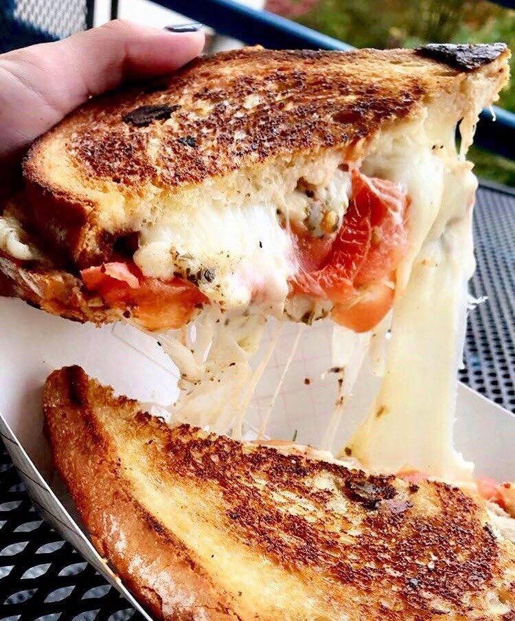 Say Cheese Carryout & Catering | restaurant | 16760 Oakmont Ave, Gaithersburg, MD 20877, USA | 2028055610 OR +1 202-805-5610