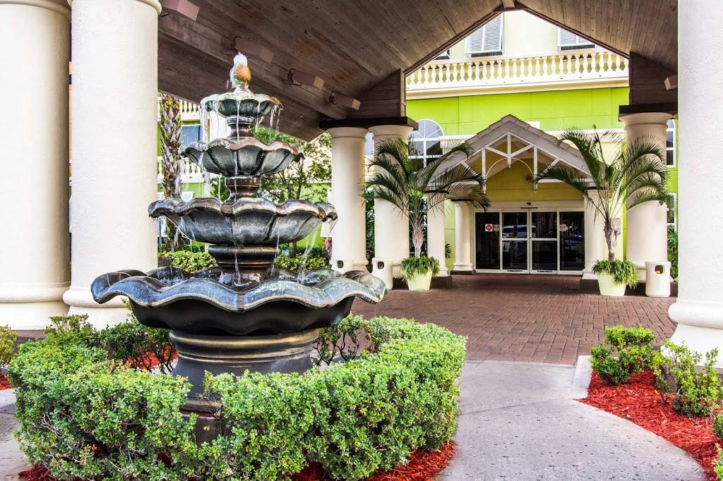 Comfort Suites Maingate East | restaurant | 2775 Florida Plaza Blvd, Kissimmee, FL 34746, USA | 4073977848 OR +1 407-397-7848