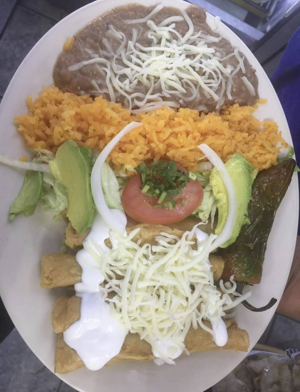 Betos Tacos Y Mas. | restaurant | 5600 McCart Ave #2421, Fort Worth, TX 76133, USA | 8172926845 OR +1 817-292-6845