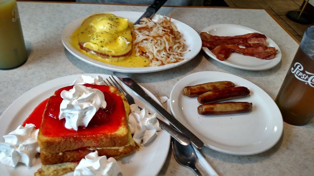 Park Falls Family Restaurant | restaurant | 1171 S 4th Ave, Park Falls, WI 54552, USA | 7157622090 OR +1 715-762-2090