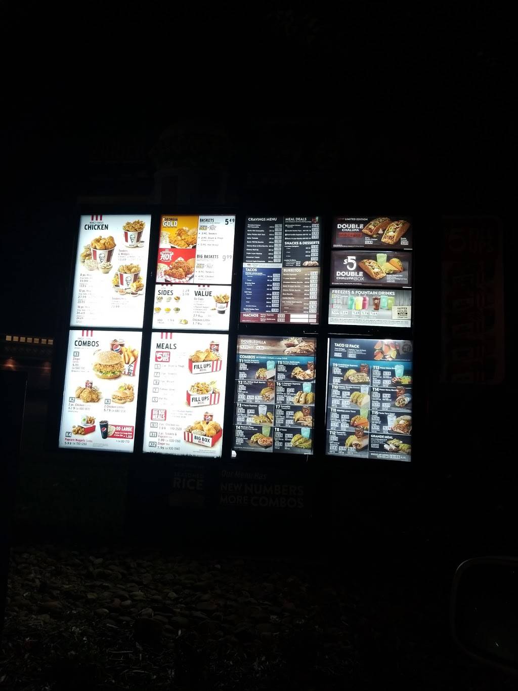 KFC | restaurant | 10034 Broadway St, Pearland, TX 77584, USA | 7134365311 OR +1 713-436-5311