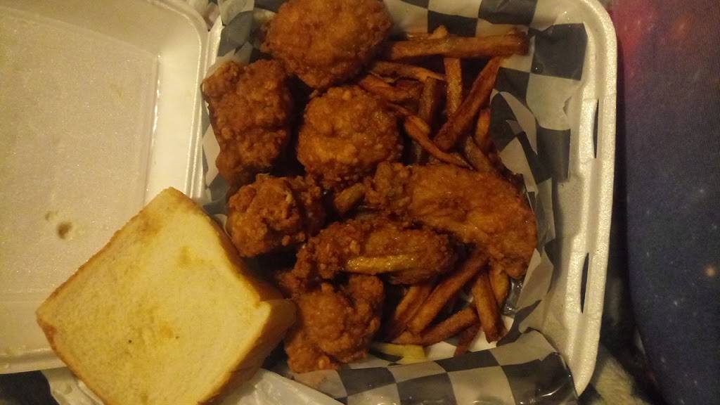 Famous Gyro-George | restaurant | 3965 Lee Rd, Cleveland, OH 44128, USA | 2167524976 OR +1 216-752-4976