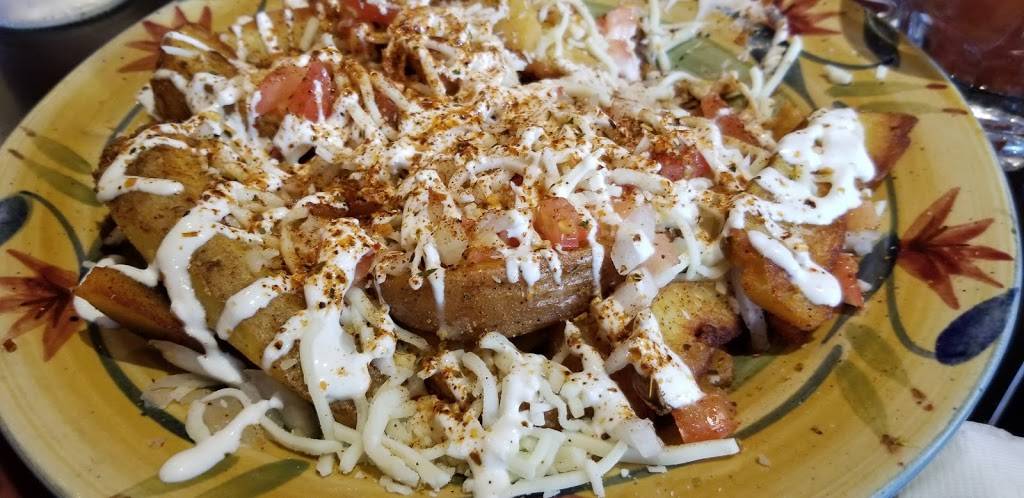 Los Locos | restaurant | 16775 Yonge St Unit 4, Newmarket, ON L3Y 8J4, Canada | 3652682267 OR +1 365-268-2267