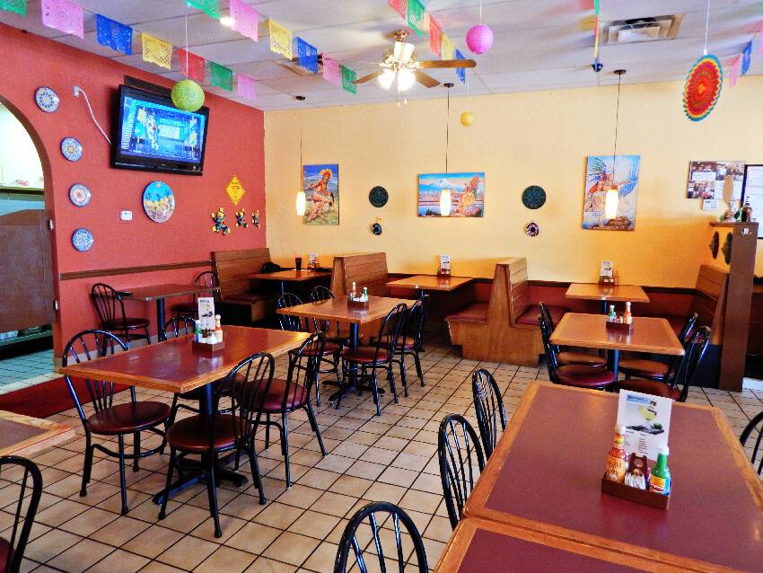 La Hacienda Mexican Restaurant | restaurant | 3874 Lafayette Rd, Indianapolis, IN 46254, USA | 3172900755 OR +1 317-290-0755
