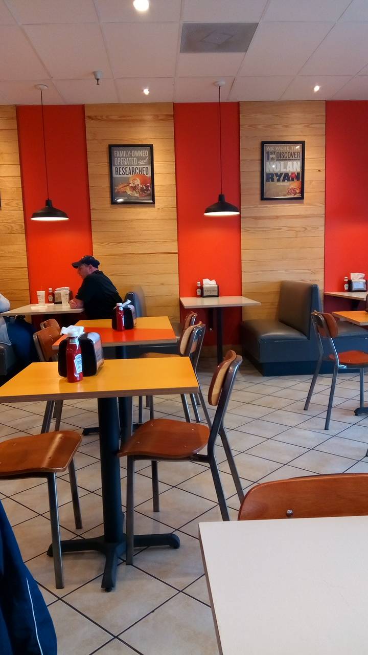 Chapps Burgers (Little Road & I-20) | restaurant | 153 SW Plaza, Arlington, TX 76016, USA | 8174838008 OR +1 817-483-8008