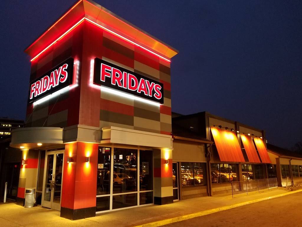 TGI Fridays | restaurant | 4000 City Ave, Philadelphia, PA 19131, USA | 2158787070 OR +1 215-878-7070