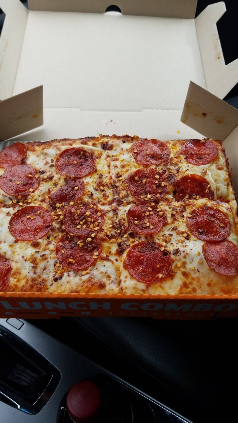 Little Caesars Pizza | meal takeaway | 2401 NE Cornell Rd, Hillsboro, OR 97124, USA | 5036818600 OR +1 503-681-8600