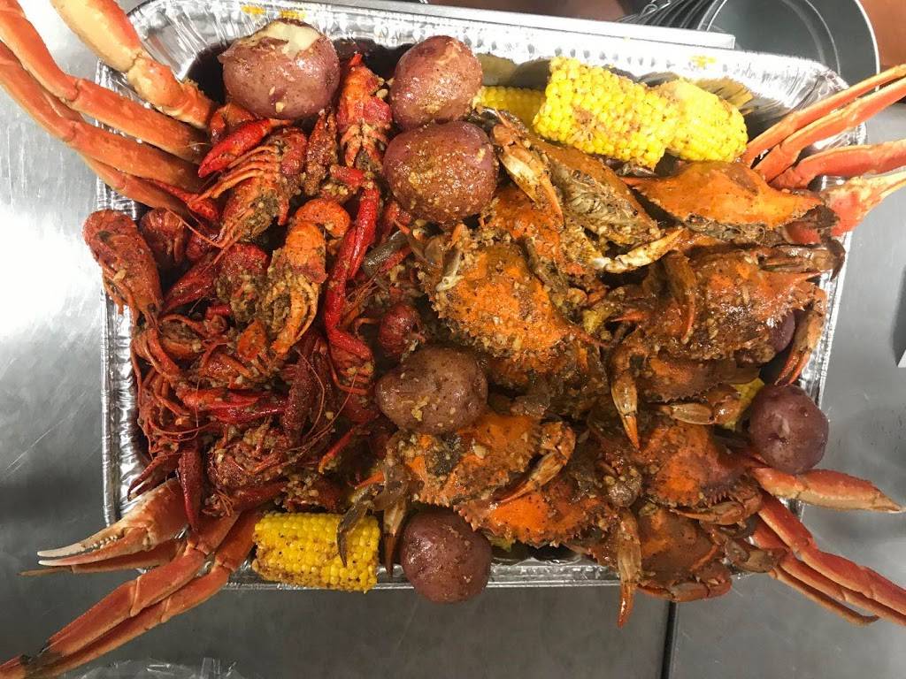 A+ Crab Seafood | restaurant | 738 Howe Ave, Cuyahoga Falls, OH 44221, USA | 3302080328 OR +1 330-208-0328