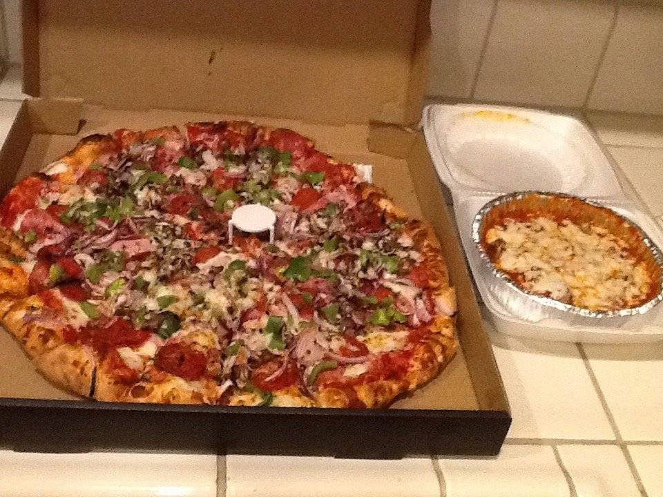 Lamppost Pizza | restaurant | 3290 Northgate Blvd, Sacramento, CA 95833, USA | 9169292222 OR +1 916-929-2222