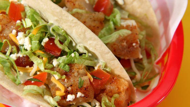 Fuzzys Taco Shop | restaurant | 104 W Pleasant Run Rd, DeSoto, TX 75115, USA | 4692974924 OR +1 469-297-4924