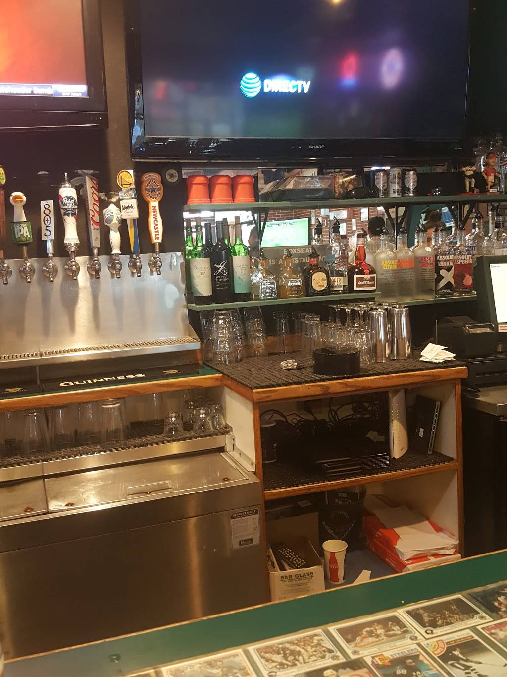 Boxseat Sports Grill | restaurant | 15650 Vineyard Blvd, Morgan Hill, CA 95037, USA | 4087787102 OR +1 408-778-7102