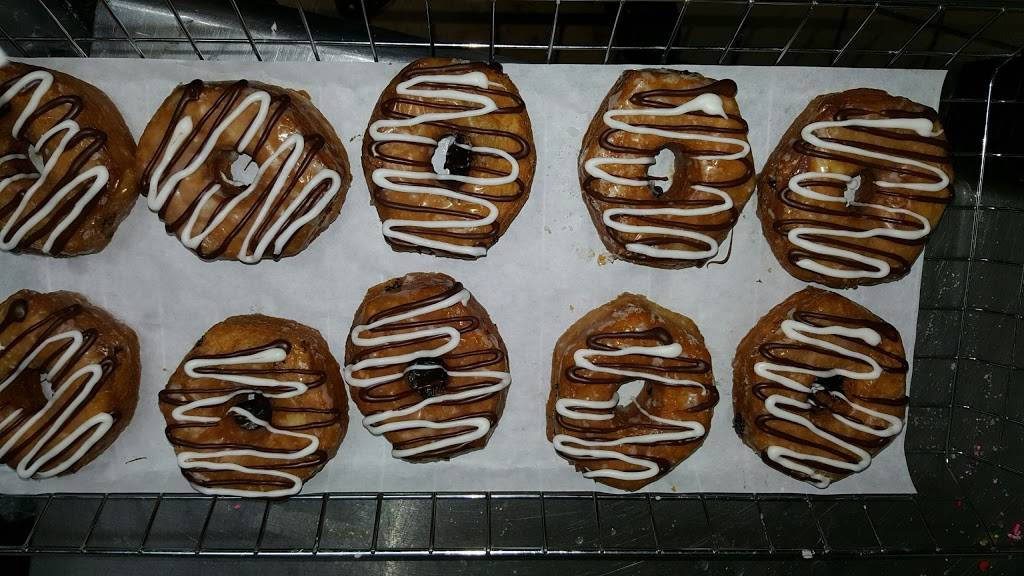 Dunkin Donuts | cafe | 407 Ave P Avenue P (F Train, Brooklyn, NY 11223, USA | 7185131668 OR +1 718-513-1668