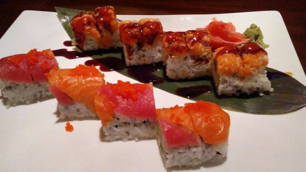 Sakura Hibachi | restaurant | 230 Nitro Market Pl, Charleston, WV 25313, USA | 3047763750 OR +1 304-776-3750