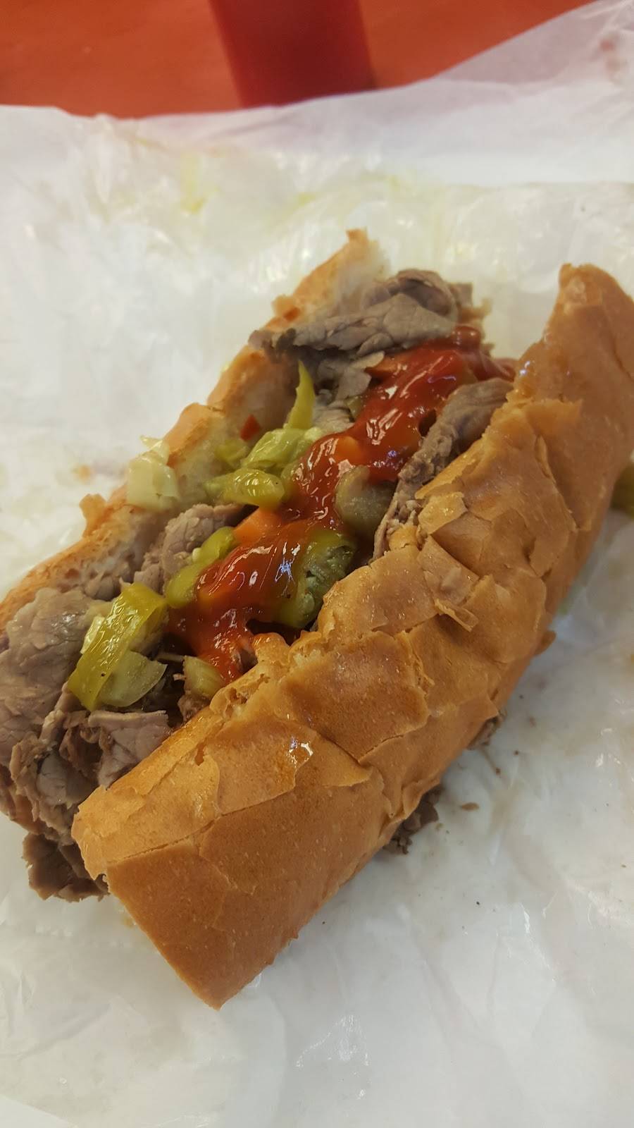 Duks Red HOTS | restaurant | 636 N Ashland Ave, Chicago, IL 60622, USA | 3127330069 OR +1 312-733-0069