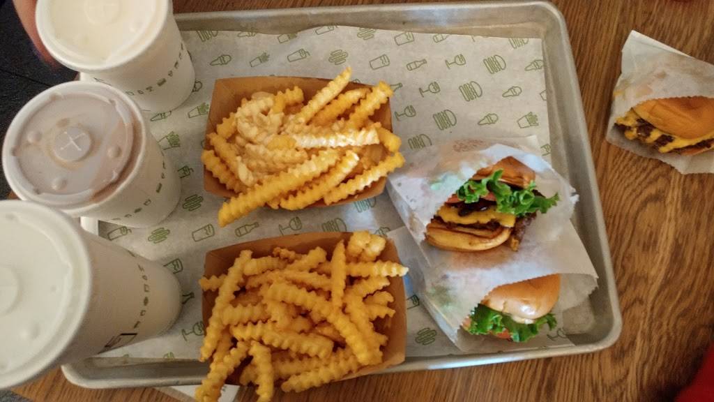 Shake Shack | restaurant | 50 Massachusetts Ave NW, Washington, DC 20002, USA | 2026842428 OR +1 202-684-2428