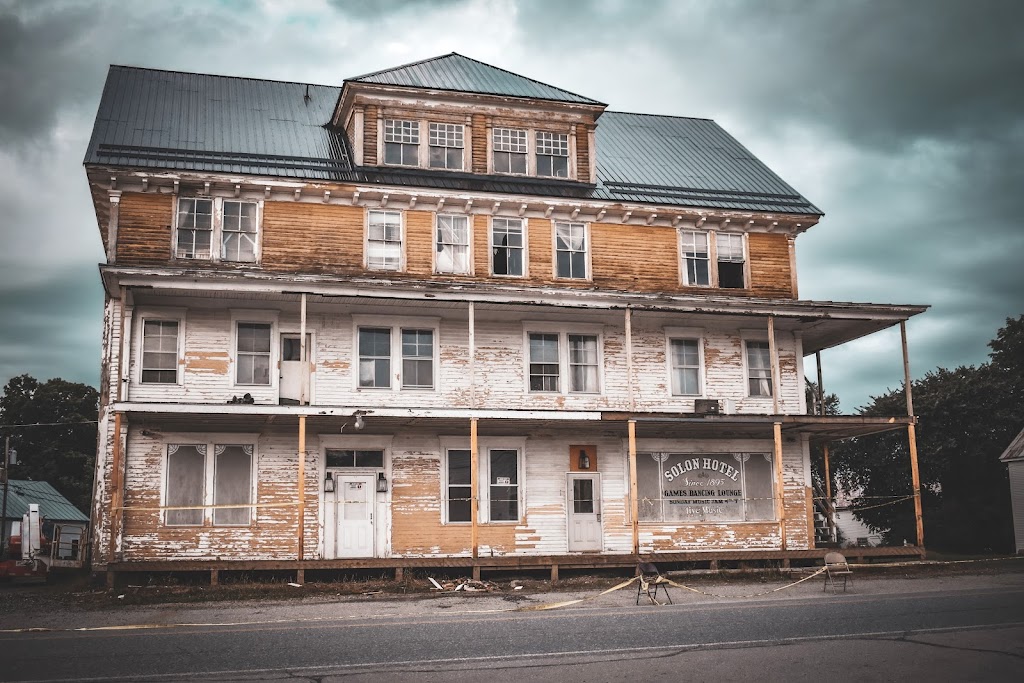 Solon Hotel | restaurant | 4 N Main St, Solon, ME 04979, USA | 2076432400 OR +1 207-643-2400