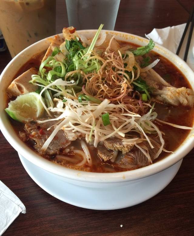 Uptown Pho | restaurant | 1010 W Argyle St, Chicago, IL 60640, USA | 7738788820 OR +1 773-878-8820