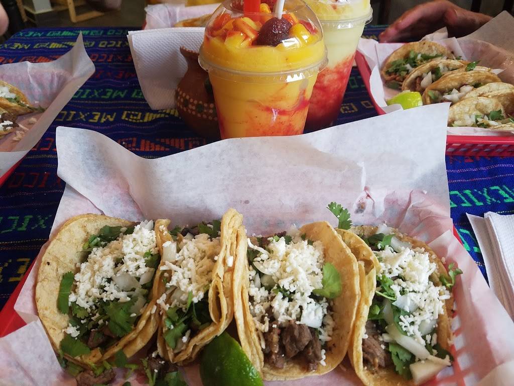 Coyas Cafe | restaurant | 4320 4th Ave, Moline, IL 61265, USA | 3097497626 OR +1 309-749-7626