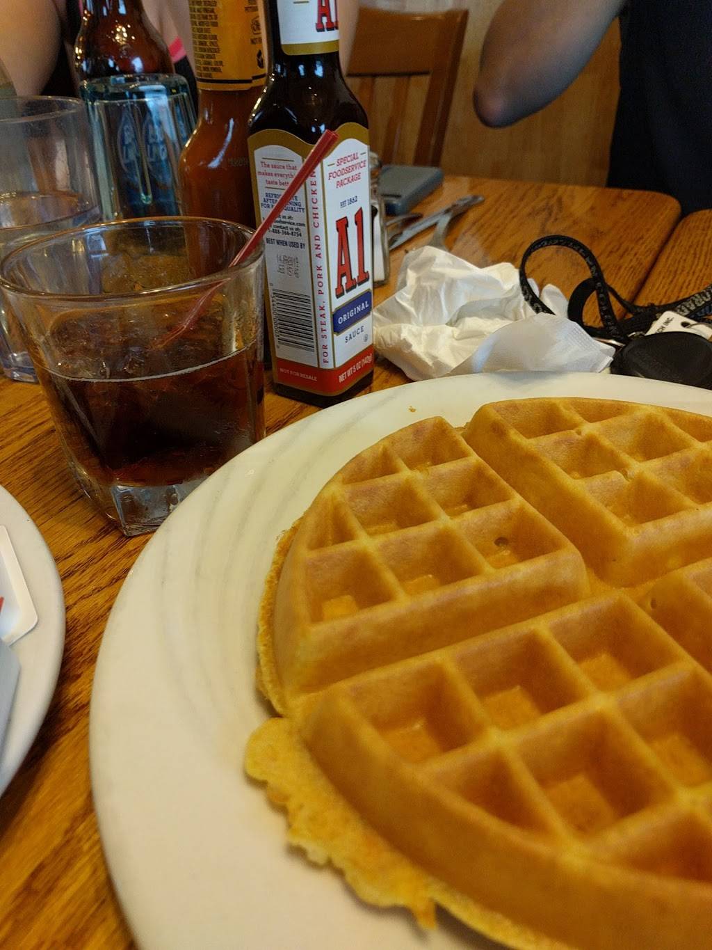 The Paragon Family Restaurant | restaurant | 2725 W 10th St, Greeley, CO 80634, USA | 9703568400 OR +1 970-356-8400