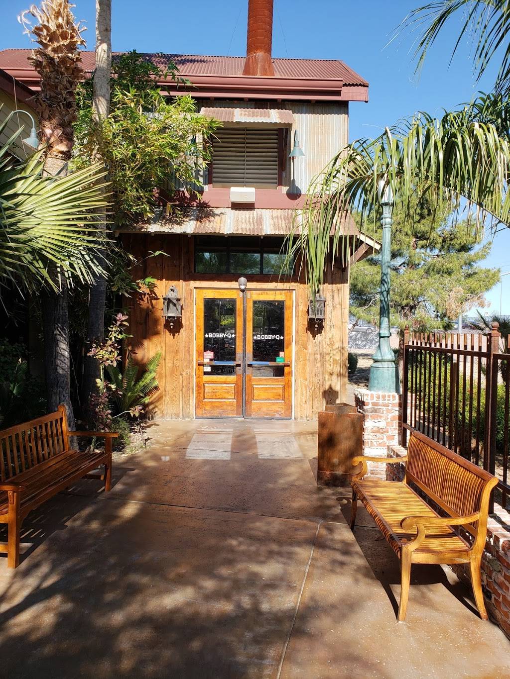 Bobby-Q BBQ Restaurant and Steakhouse | restaurant | 1610 S Stapley Dr, Mesa, AZ 85204, USA | 4803617470 OR +1 480-361-7470