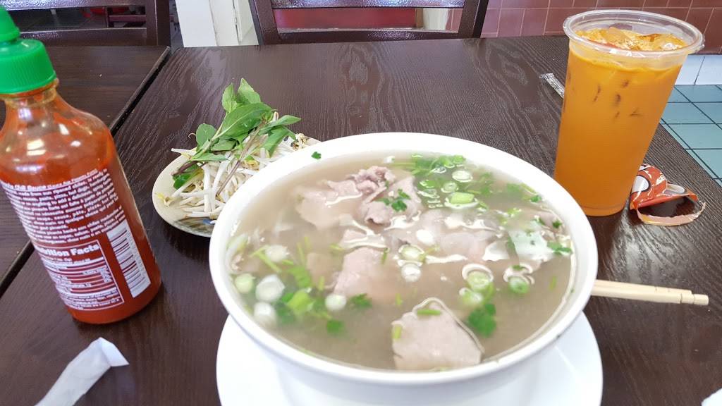 Pho Family Restaurant | restaurant | 1025 N State St, Los Angeles, CA 90033, USA | 3232220112 OR +1 323-222-0112