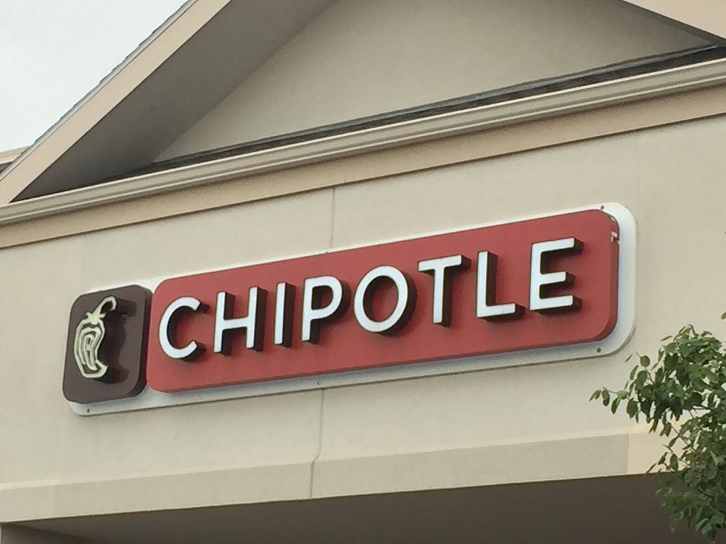 Chipotle Mexican Grill | restaurant | 2801 Pine Lake Rd Ste V, Lincoln, NE 68516, USA | 4024202801 OR +1 402-420-2801