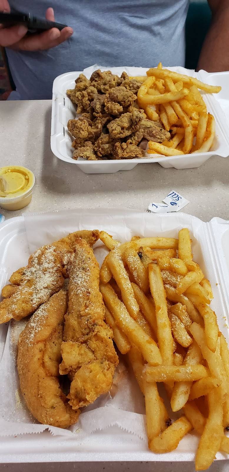 Sharks Fish & Chicken | restaurant | 2001 E 280 Byp, Phenix City, AL 36867, USA | 3344809700 OR +1 334-480-9700