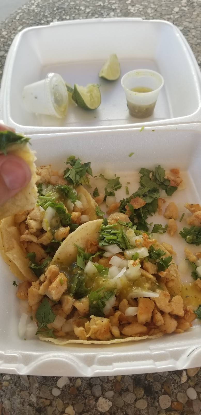 Victors Taco Shop | restaurant | 1002 N Broad St, Fairborn, OH 45324, USA | 9378732330 OR +1 937-873-2330