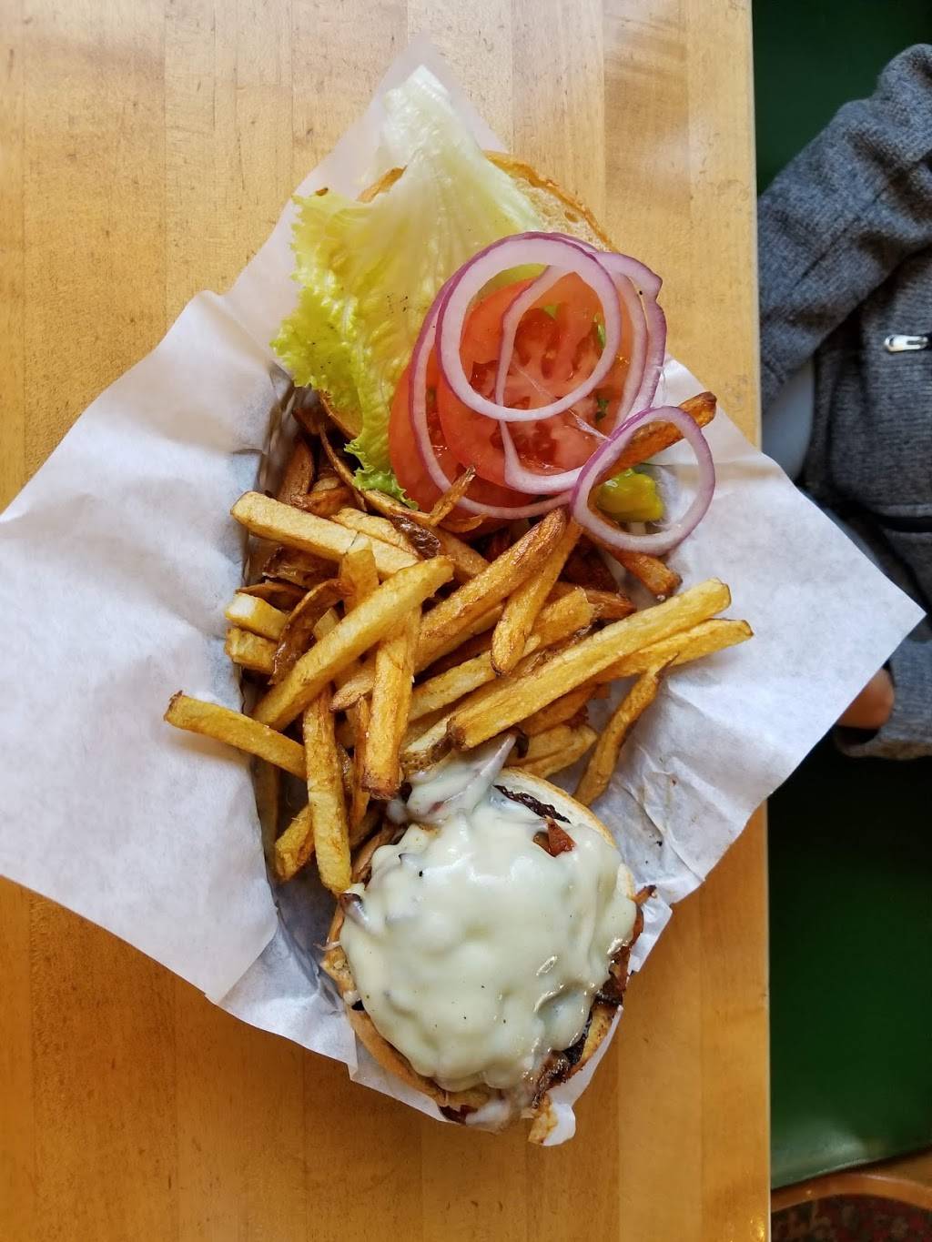 Southern Sun Pub & Brewery | restaurant | 627 S Broadway ste e, Boulder, CO 80305, USA | 3035430886 OR +1 303-543-0886