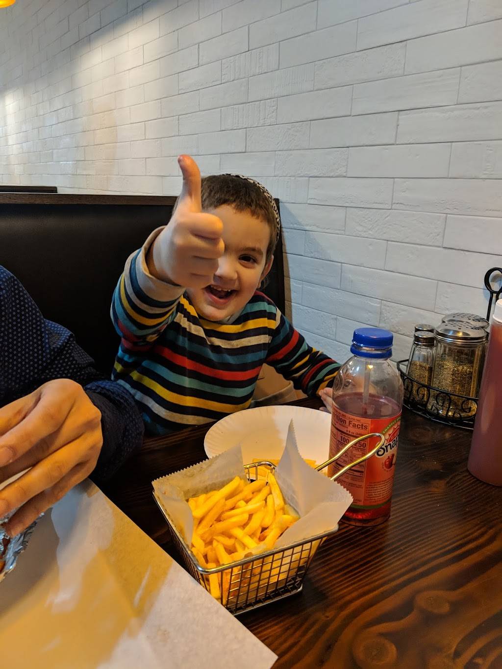 Bravo Kosher Pizza | restaurant | 902 Kings Hwy, Brooklyn, NY 11223, USA | 3477025121 OR +1 347-702-5121