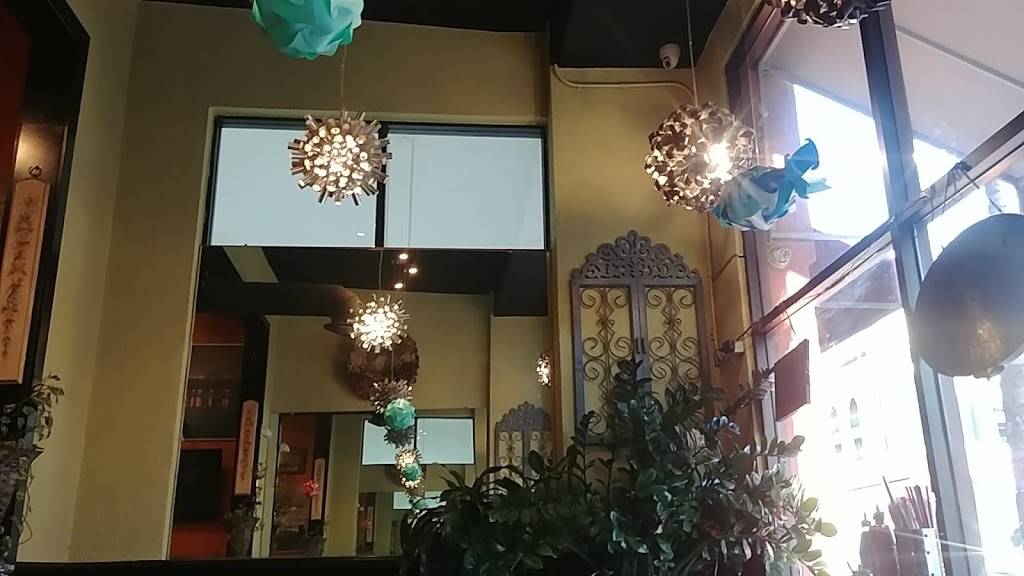 Nha Trang Noodle House Restaurant | restaurant | 417 W Main St, Alhambra, CA 91801, USA | 6265882833 OR +1 626-588-2833