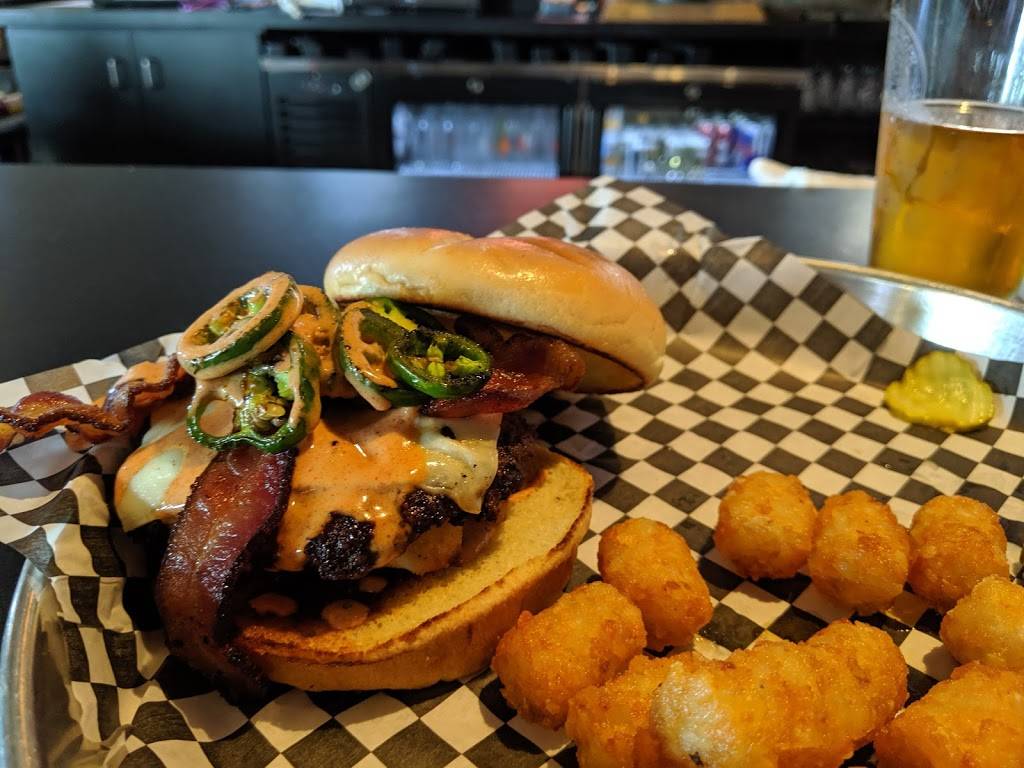 7 West Taphouse - Miller Hill | restaurant | 2510 Maple Grove Rd, Duluth, MN 55811, USA | 2184641879 OR +1 218-464-1879