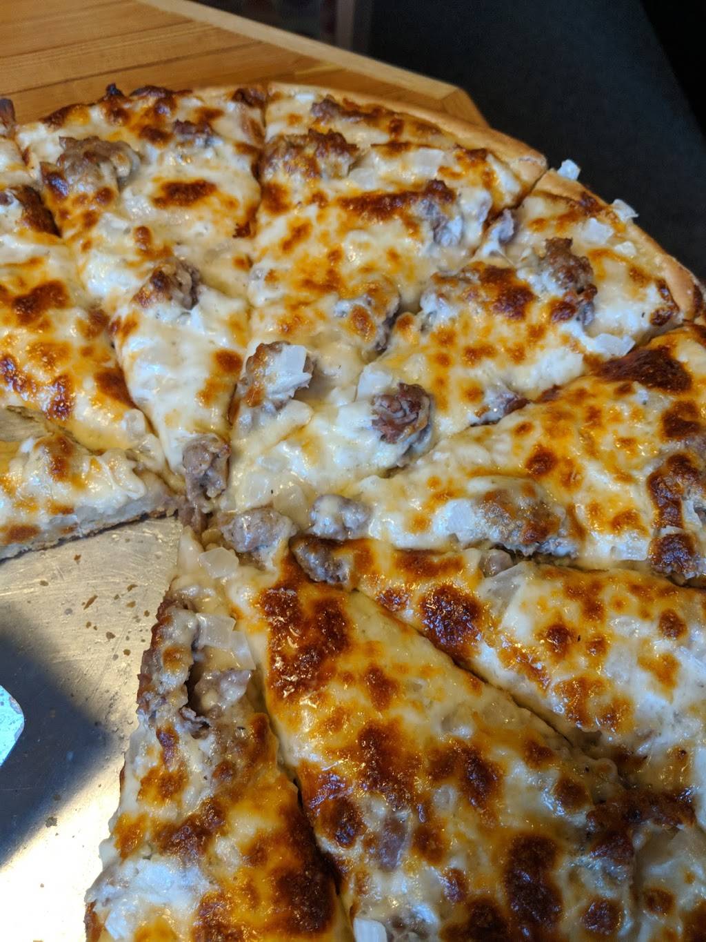 Pizones | restaurant | 202 Superior Ave, Tomah, WI 54660, USA | 6083723350 OR +1 608-372-3350