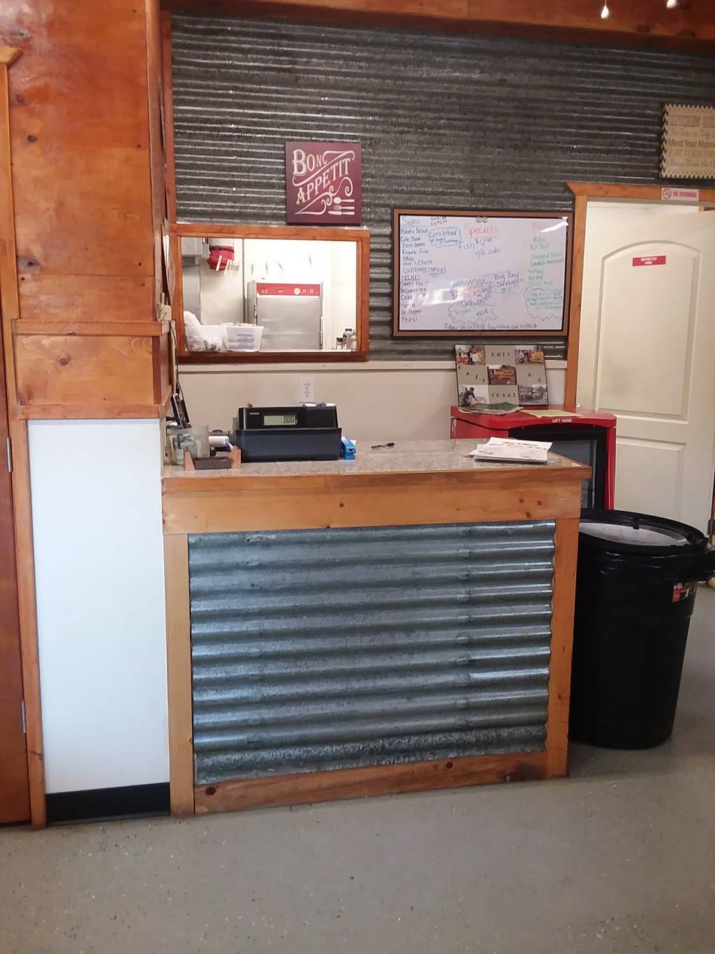 Ray & Wade East Texas BBQ | restaurant | 610 South Georgia Street, PO 171, Troup, TX 75789, USA | 9038422141 OR +1 903-842-2141