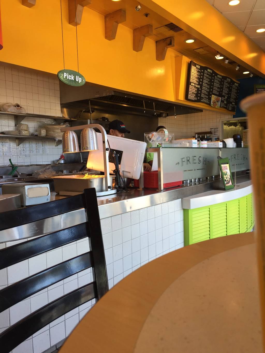 La Salsa Fresh Mexican Grill | restaurant | 1230 El Camino Real, San Bruno, CA 94066, USA | 6505163702 OR +1 650-516-3702