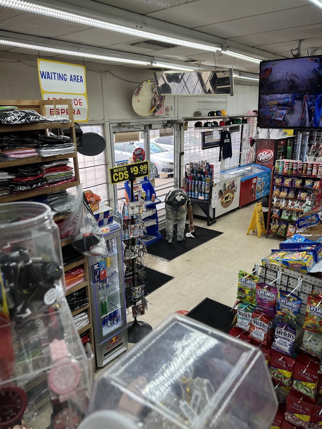 Stop & Save Food Mart | restaurant | 3033 S Westmoreland Rd, Dallas, TX 75233, USA | 2143315942 OR +1 214-331-5942