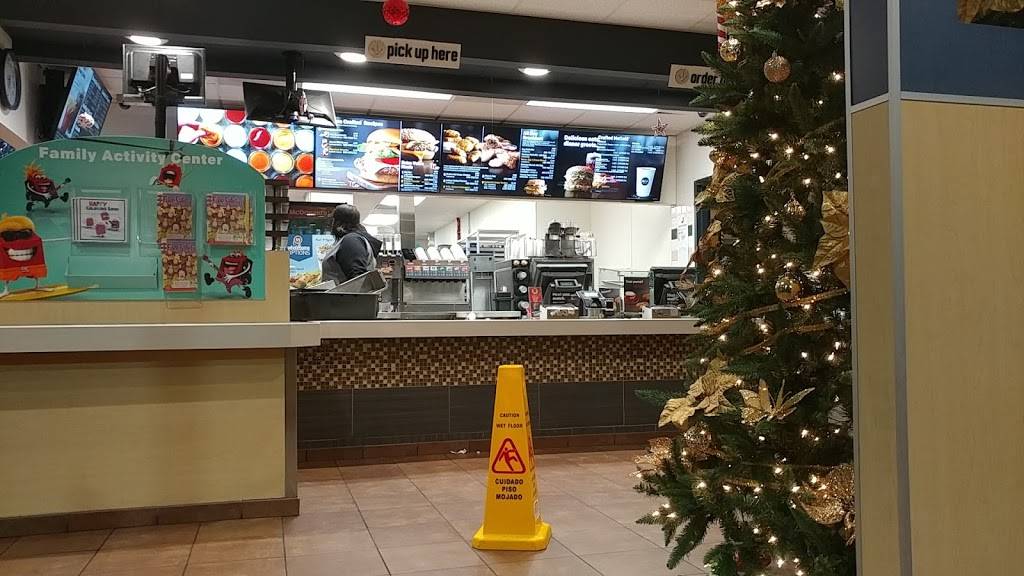 McDonalds | cafe | 820 Young St, Tonawanda, NY 14150, USA | 7162130029 OR +1 716-213-0029