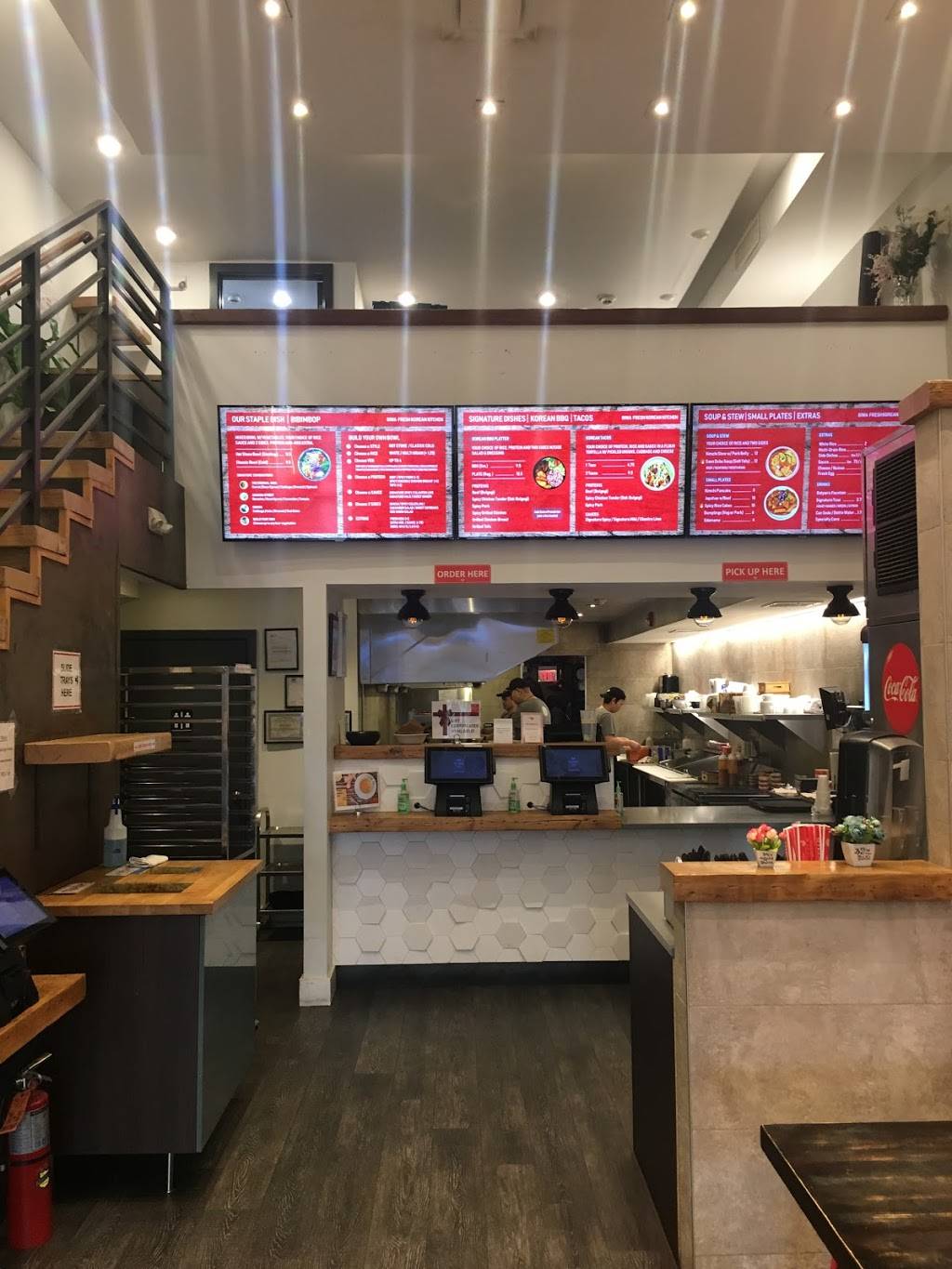 GIWA Fresh Korean Kitchen | restaurant | 1722 Sansom St, Philadelphia, PA 19103, USA | 2677582112 OR +1 267-758-2112