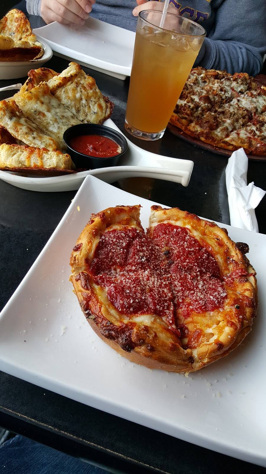 Michigo Pizza | restaurant | 255 W Nine Mile Rd, Ferndale, MI 48220, USA | 2484396195 OR +1 248-439-6195