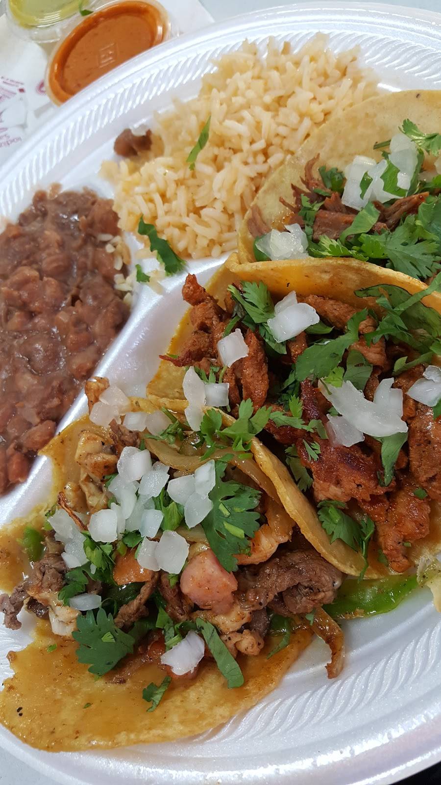 Mr. BIGOTES TAQUERIA | restaurant | 2200 W Clarendon Dr, Dallas, TX 75208, USA | 4698281835 OR +1 469-828-1835