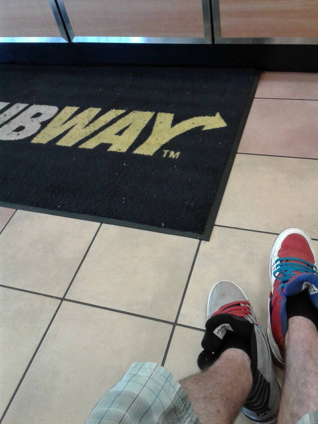 Subway | restaurant | 5577 Northwest Expy, Warr Acres, OK 73132, USA | 4057285865 OR +1 405-728-5865